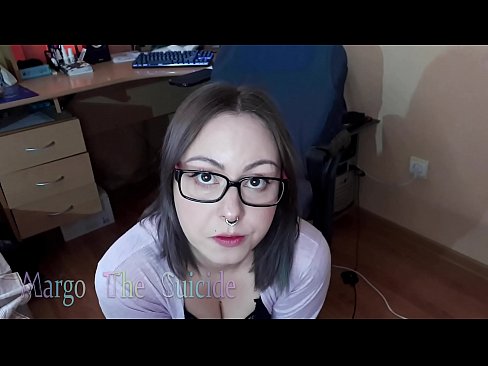❤️ Kynþokkafull stelpa með gleraugu sýgur dildó djúpt á myndavélinni Heimabakað klám hjá okkur is.com-porn-hat.ru ﹏