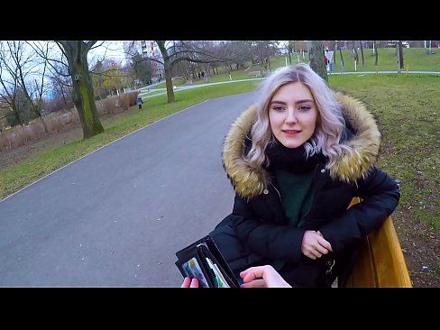 ❤️ Gleypir heitt ásamt ókunnugra fyrir peninga - blástur í garðinum eftir Evu Elfie Heimabakað klám hjá okkur is.com-porn-hat.ru ﹏